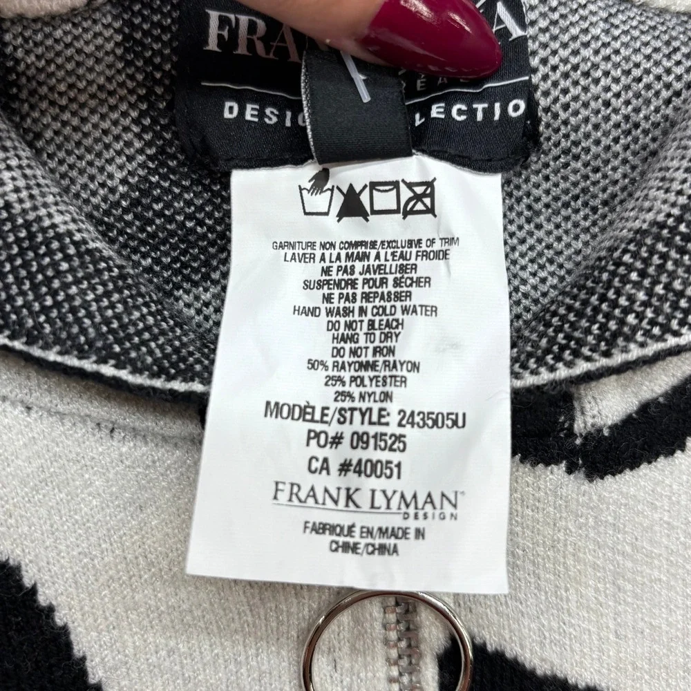 Frank Lyman Zip Hooded Cardigan Womens M White Black Alphabet Chic Avant Garde